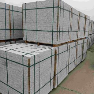 天水 白麻花岗岩石材荔枝面地铺石（300*600*50）