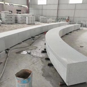 天水芝麻白花岗岩石板材 园林光面弧形坐凳