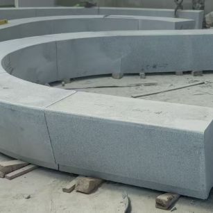 天水 芝麻白花岗岩光面弧形坐凳