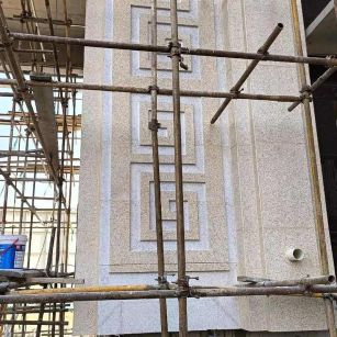 天水 黄金麻花岗岩别墅外墙干挂回纹造型效果