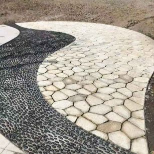 天水 黄金麻冰裂纹地铺石工地铺装案例