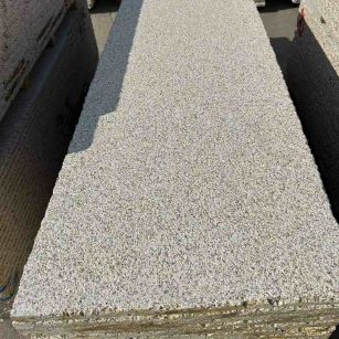 天水 黄金麻花岗岩荔枝面毛板，半成品