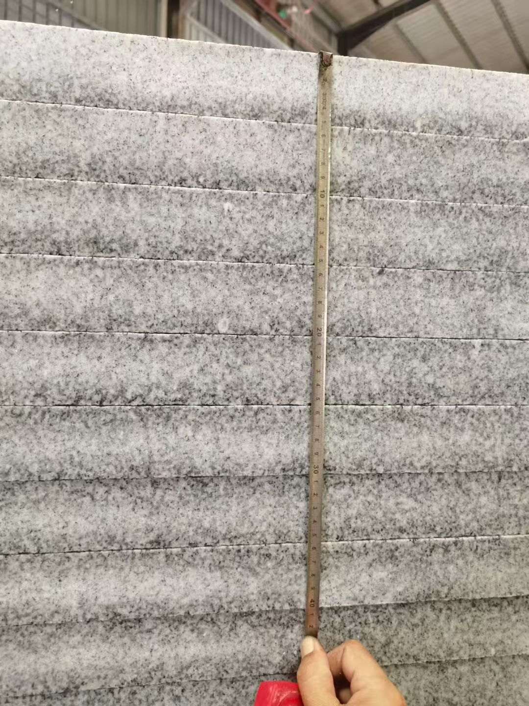 天水 芝麻白火烧成品厚薄均匀，B料价格接近A料质量