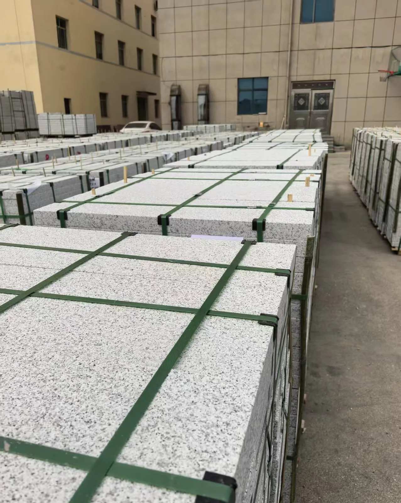 天水 白麻花岗岩5.0公分荔枝面地铺石