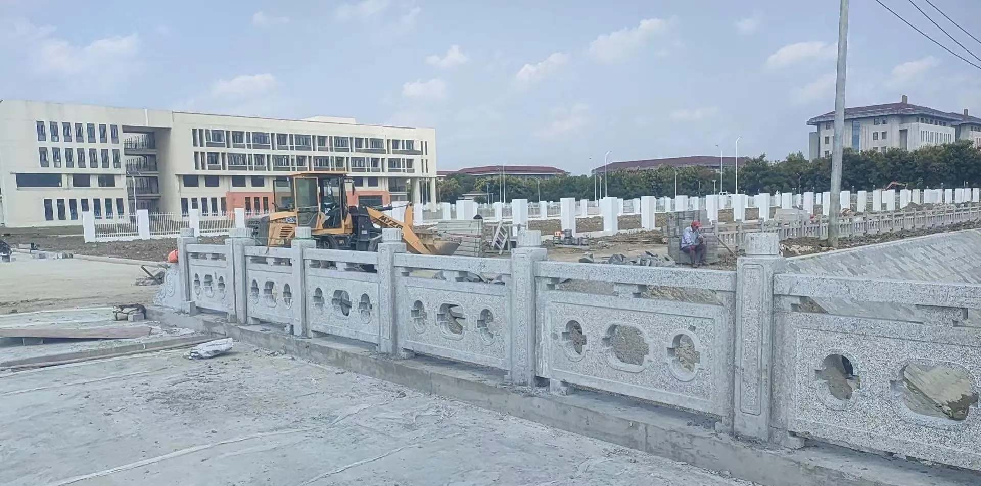 天水 白麻花岗岩荔枝面河道栏杆