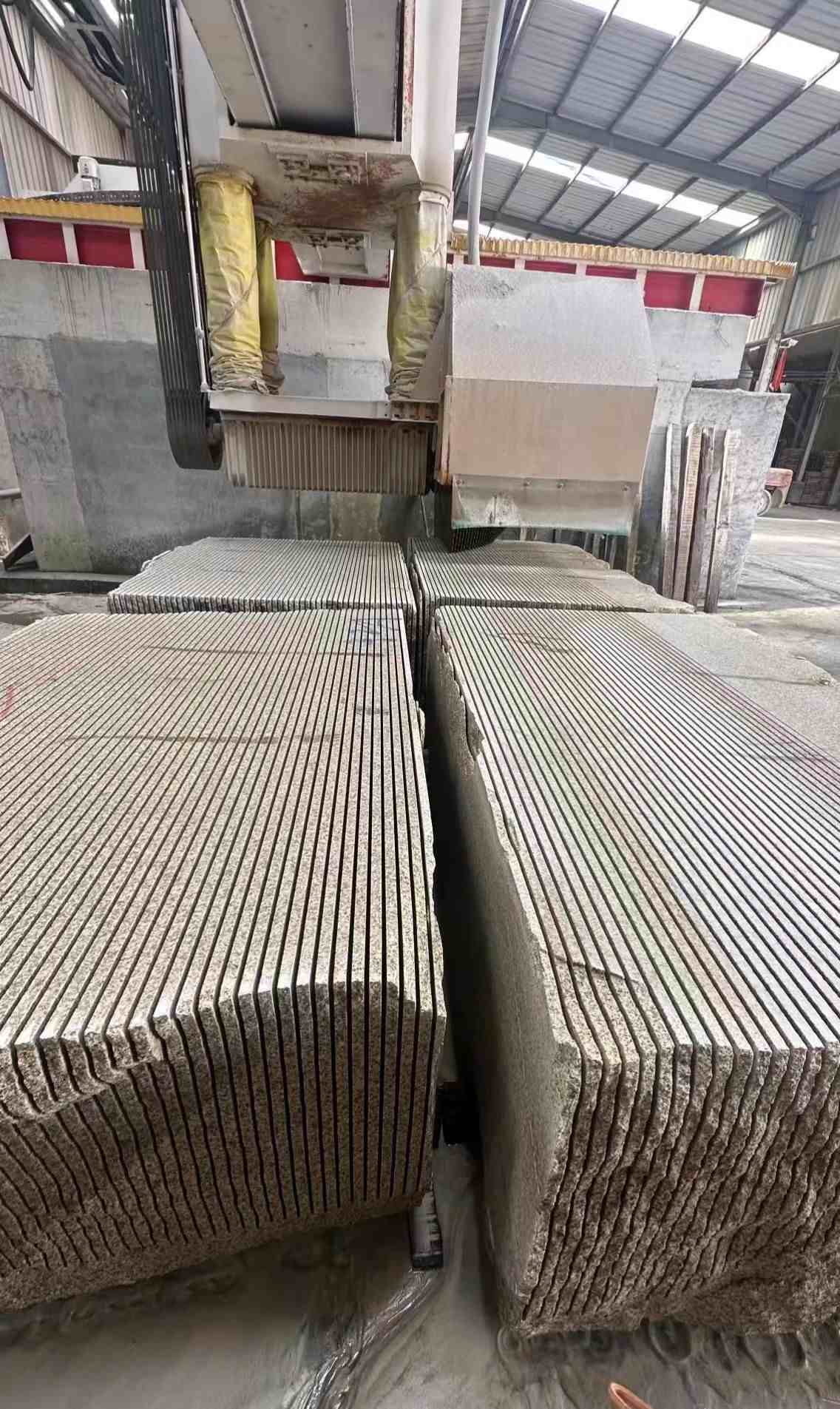 天水 车间生产日常，黄金麻白麻花岗岩