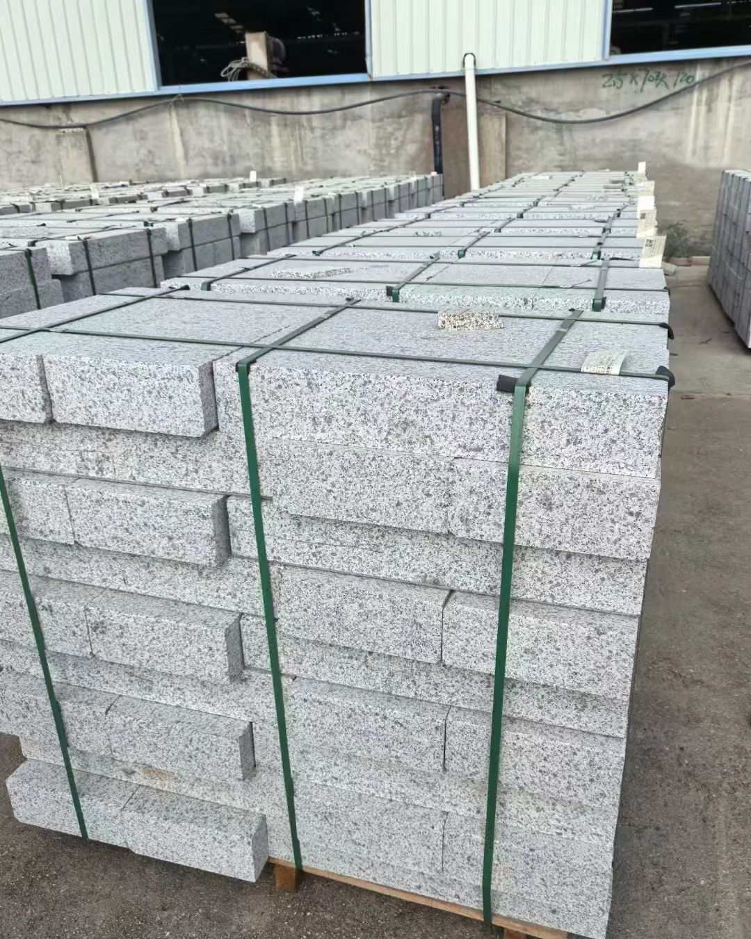 天水 白麻花岗岩路沿石，弧形路沿石，道牙石，马路牙子，界石，路缘石，平沿石，直岩石，平缘石等