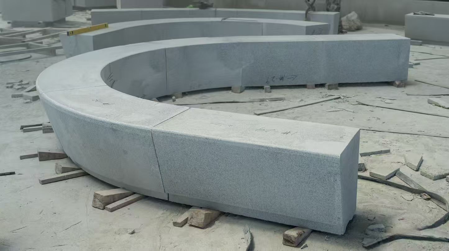 天水 芝麻白花岗岩光面弧形坐凳