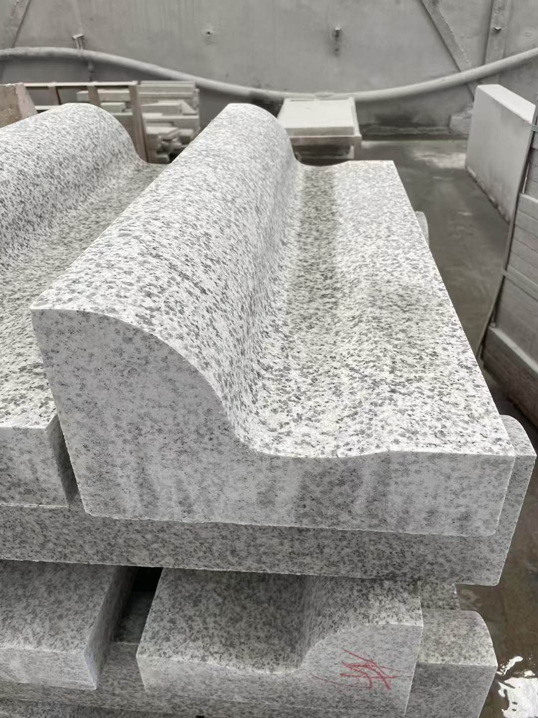 天水 白麻花岗岩S型路沿石，路侧石，马路牙子等