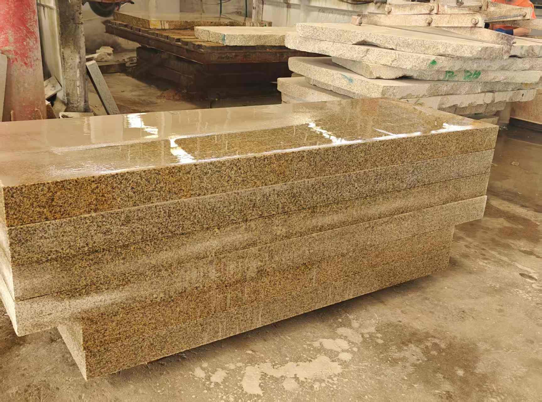 天水 黄金麻栏杆料半成品加工中